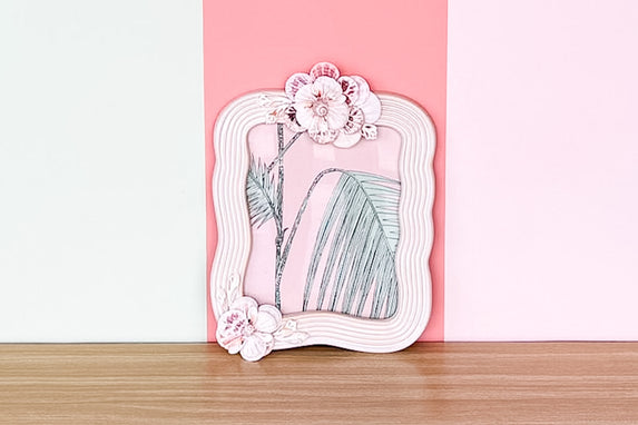 Shell Chic Ceramic Frame