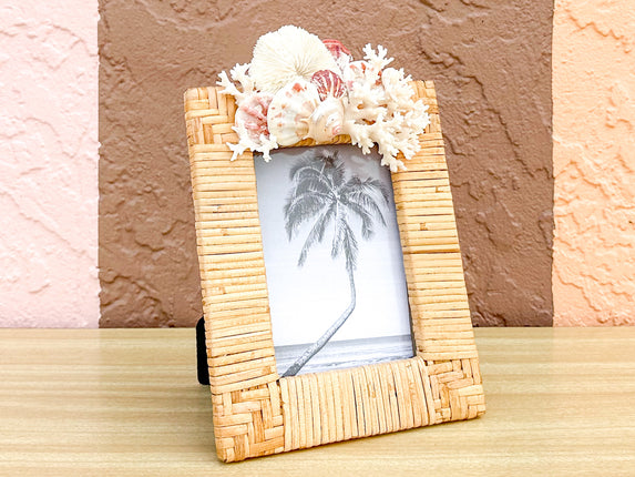 Shell Chic Rattan Frame