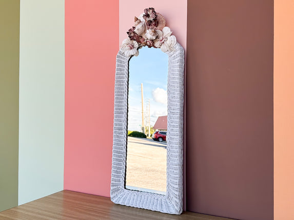 Cute Wicker Shell Mirror