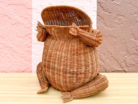 Wicker Frog Planter