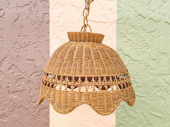 Cute Scallop Wicker Pendant