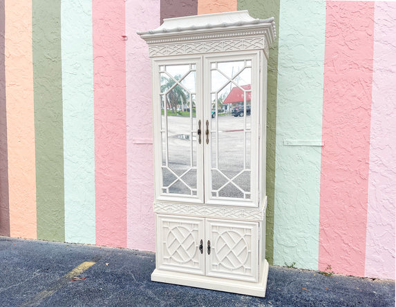 Mirrored Fretwork Pagoda Bar