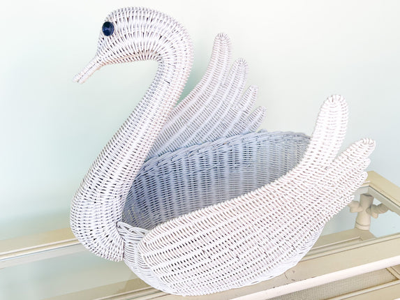 Sweet Wicker Swan Basket