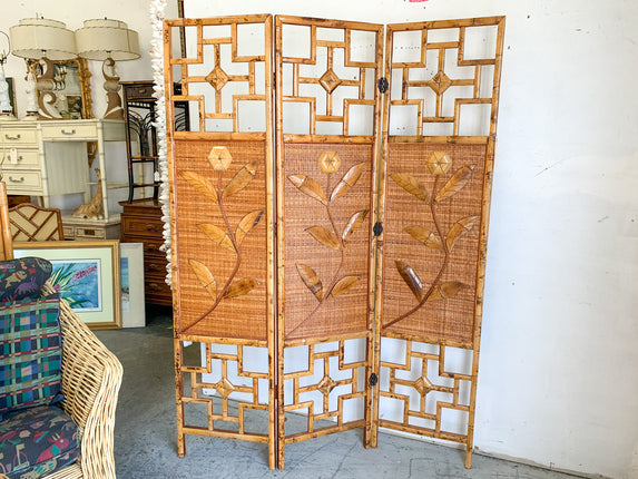 Tortoiseshell Rattan Flower Screen