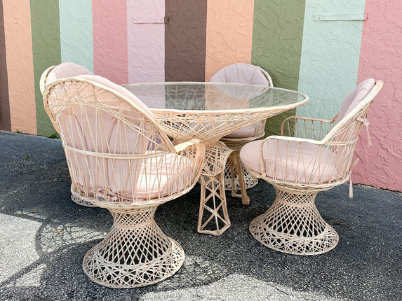 Marbled Pink Webspun Outdoor Dining Set