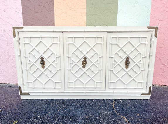 Faux Bamboo Fretwork Server