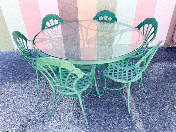 Brown Jordan Scalloped Six Top Table and Chairs