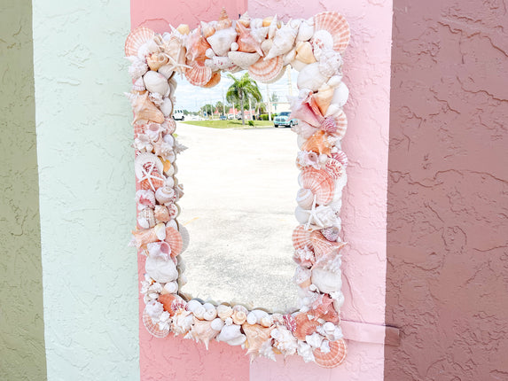 Bahamian Cat Key Shell Mirror