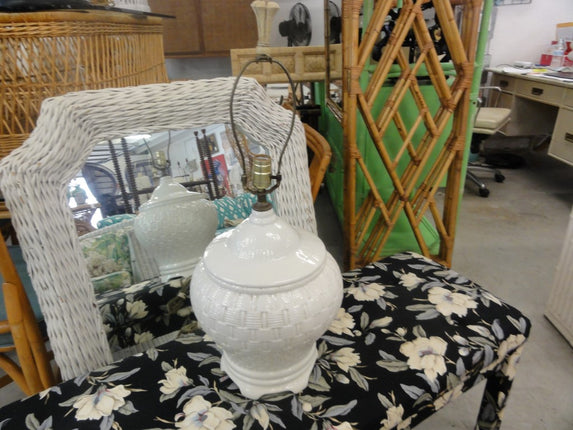 Basket Weave Ceramic Pagoda Lamp