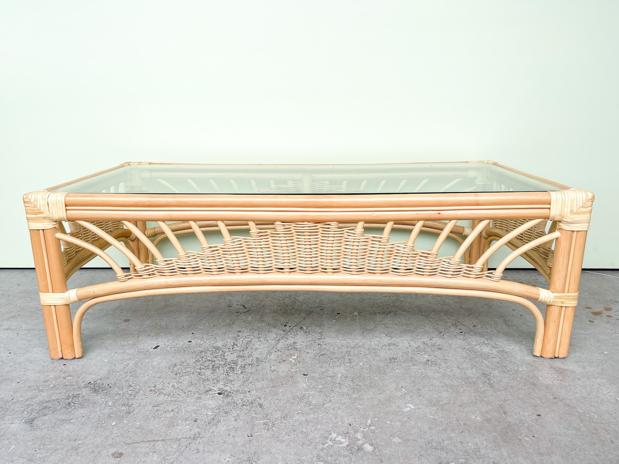 センターテーブル・ローテーブル Old Rattan Coffee Table Old Rattan Coffee Table