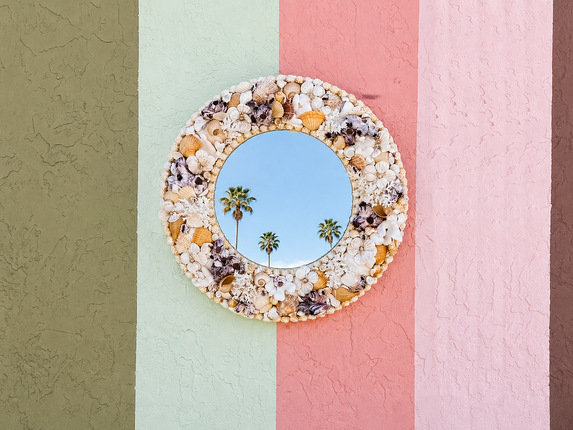 Round Shell Chic Mirror