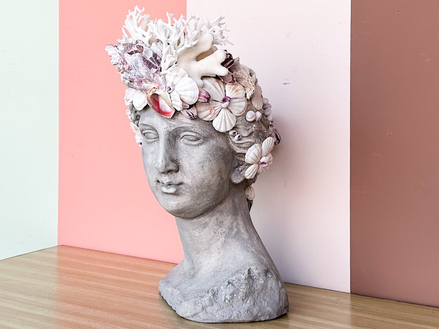 Large Shellegance Bust Cachepot