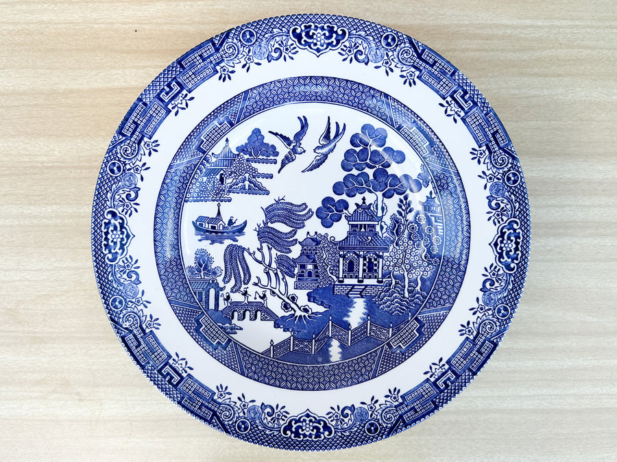 Set of Four Blue and White Pagoda Serving Bowls