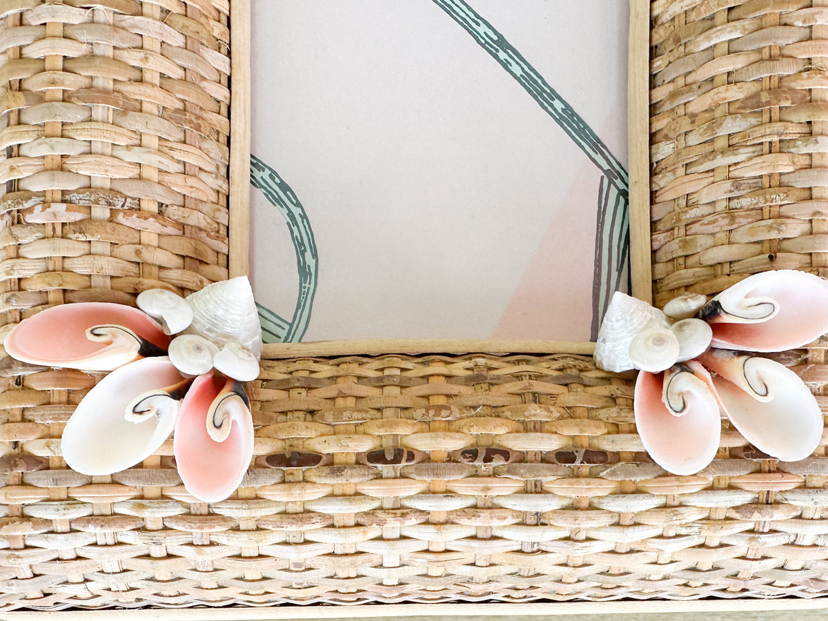 Shell Chic Rattan Frame
