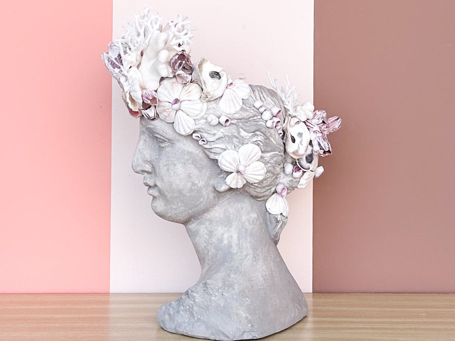 Large Shellegance Bust Cachepot
