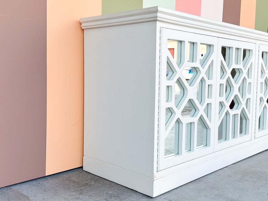 Mirrored Fretwork Server