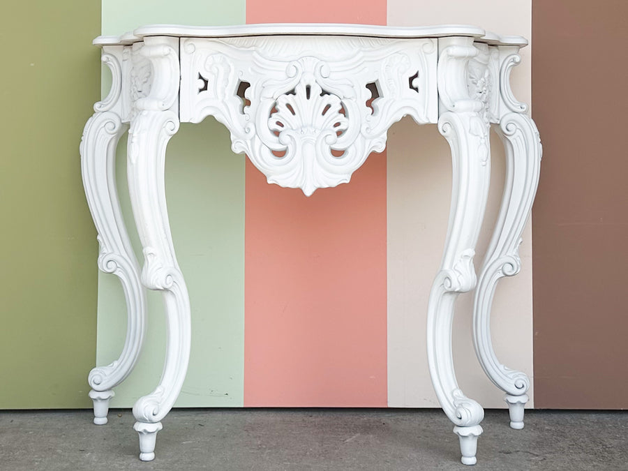 Shell Motif Console
