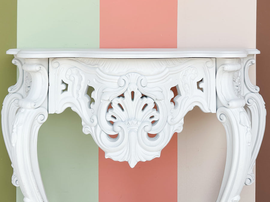 Shell Motif Console