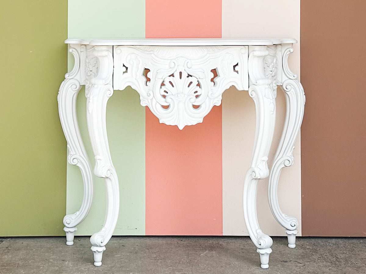 Shell Motif Console