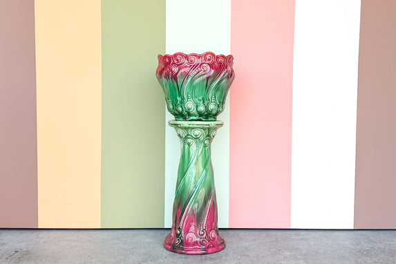 MCM Chic Cachepot and Pedestal