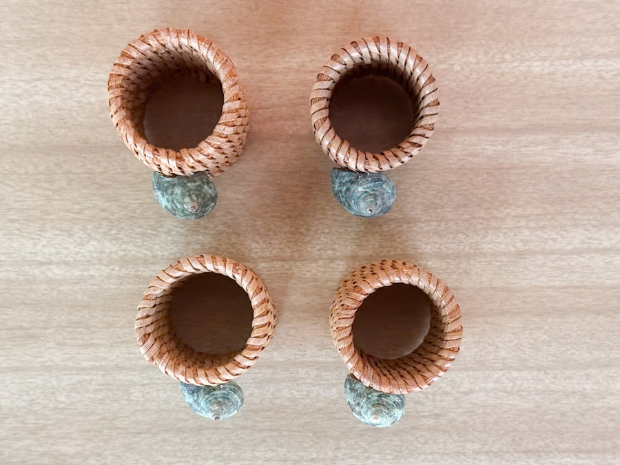 Set of Four Emerald Shell and Rattan Napkin Rings