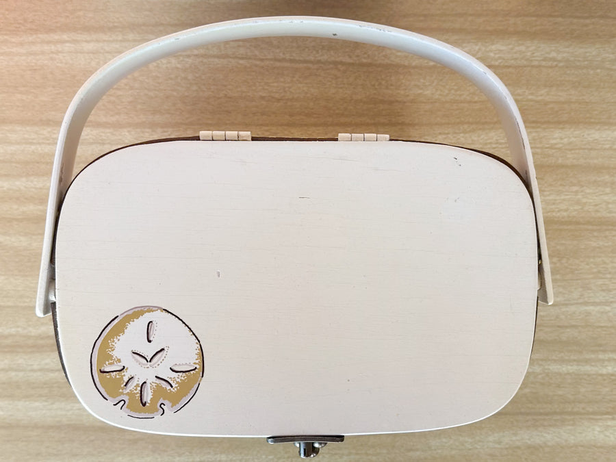 Caro Nan Seashell Basket Purse