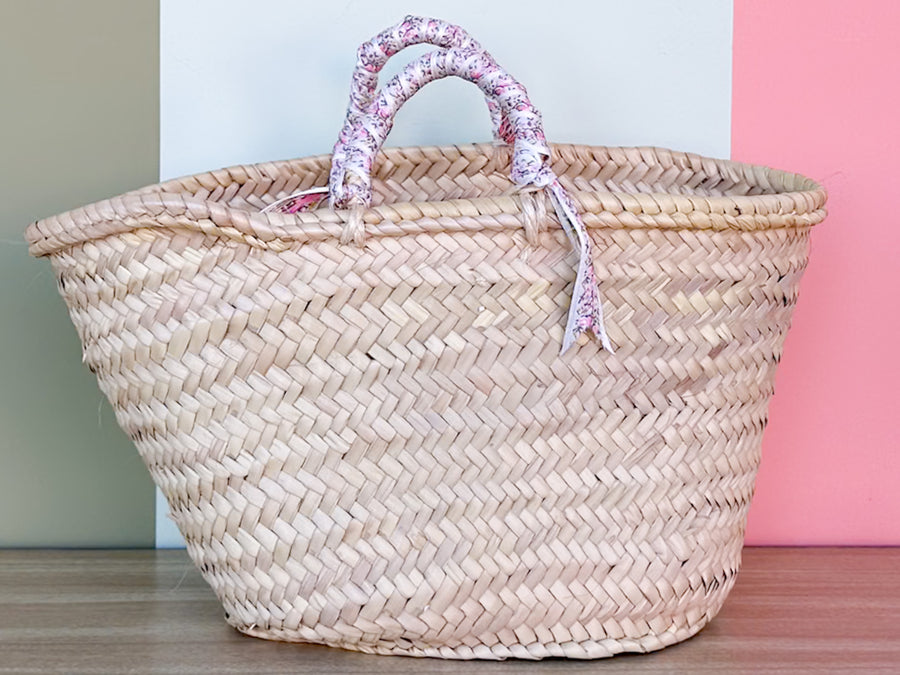 Kips Bay Show House Sarah Bray Tote with Shells