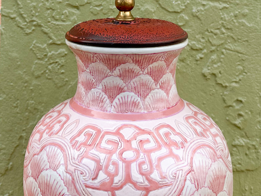 Pink Chic Shell Lamp