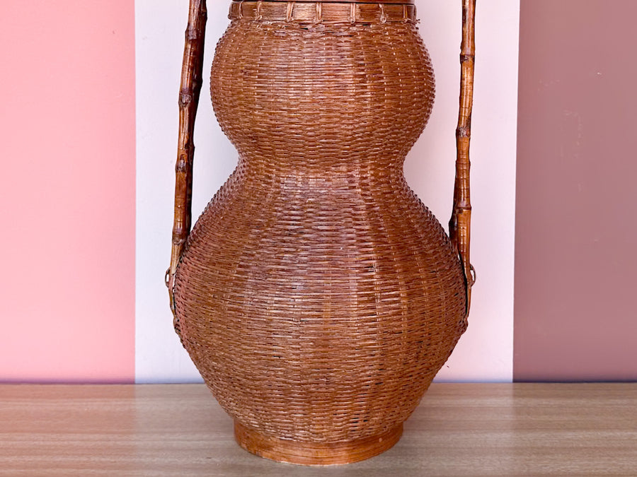 Island Style Rattan Lamp