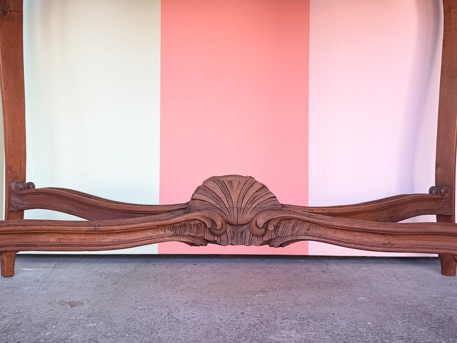 Wood Shell Motif Console