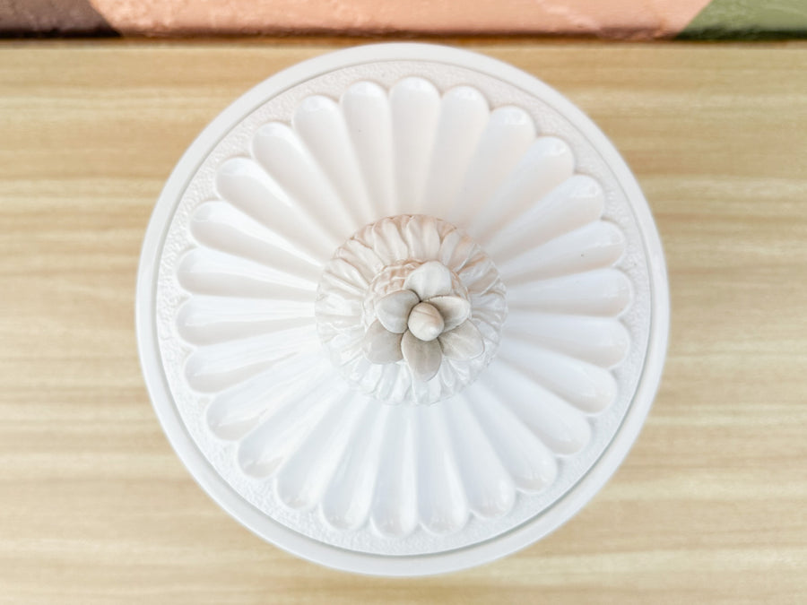 Coastal Classic Pineapple Urn