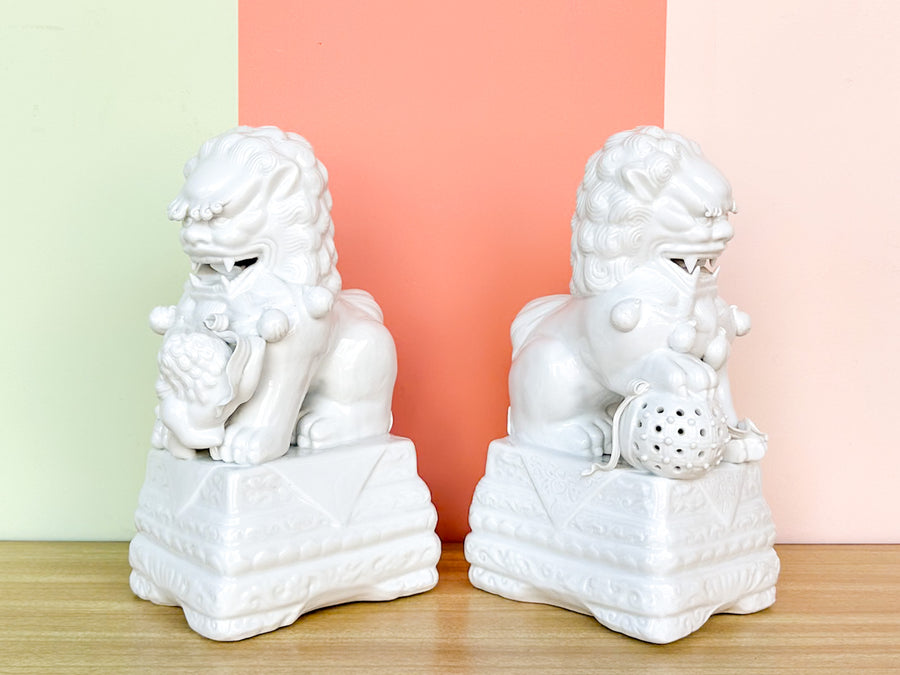 Pair of White Foo Dogs