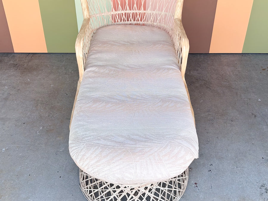 Marbled Pink Webspun Chaise