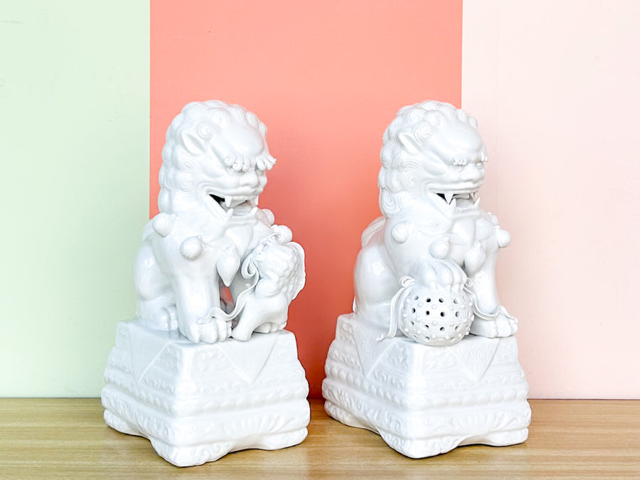 Pair of White Foo Dogs