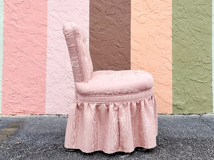 Pink Chic Upholstered Sweetheart Chair