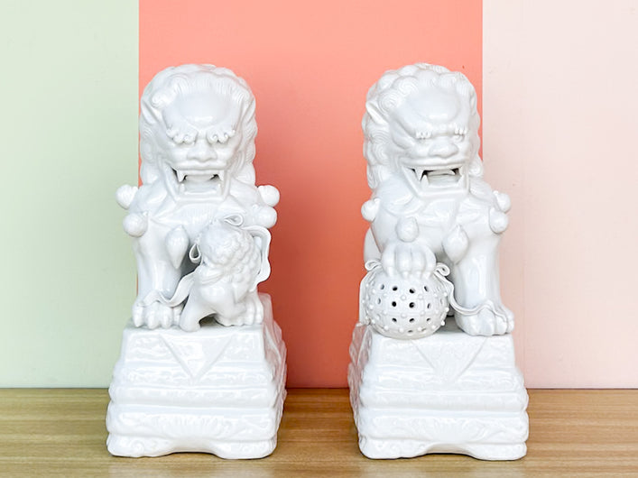 Pair of White Foo Dogs