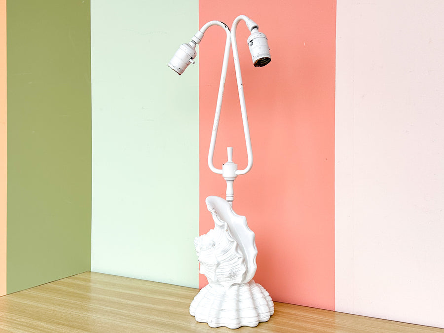 Sweet Conch Shell Lamp