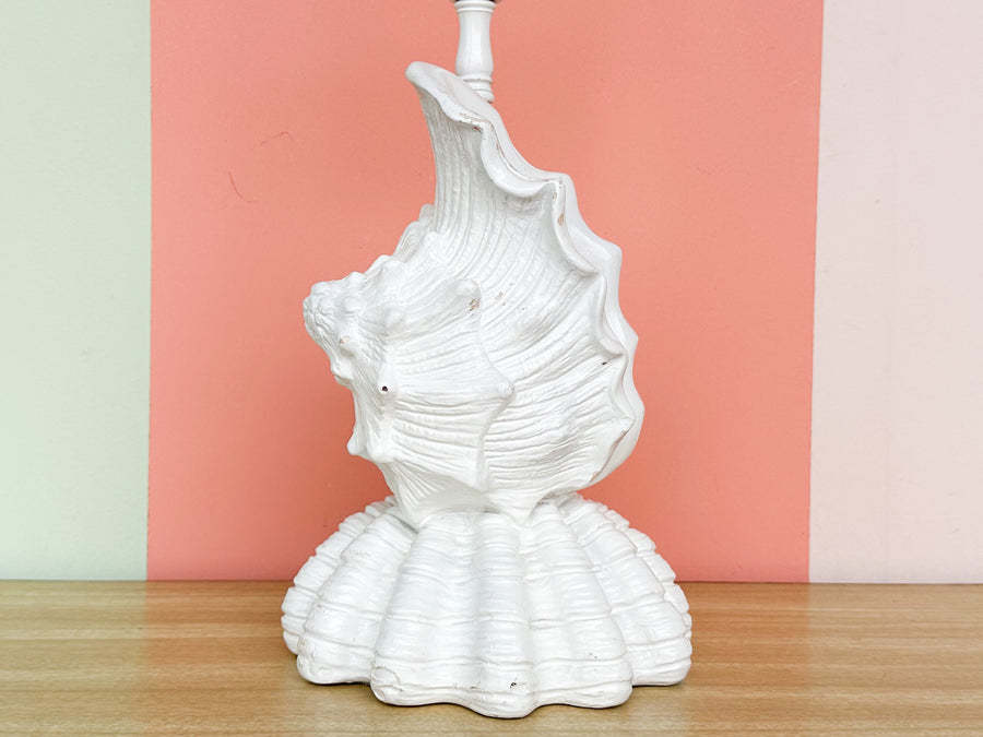 Sweet Conch Shell Lamp