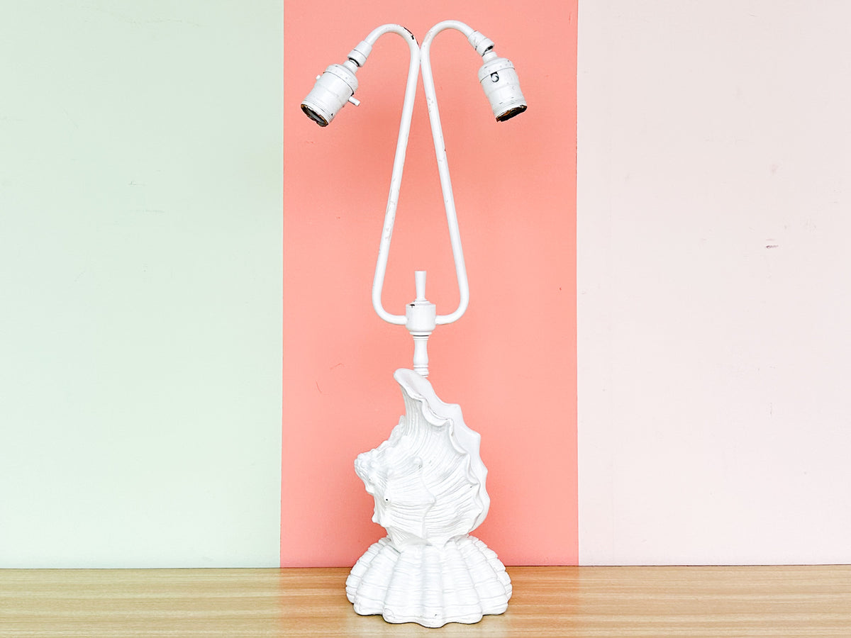 Sweet Conch Shell Lamp