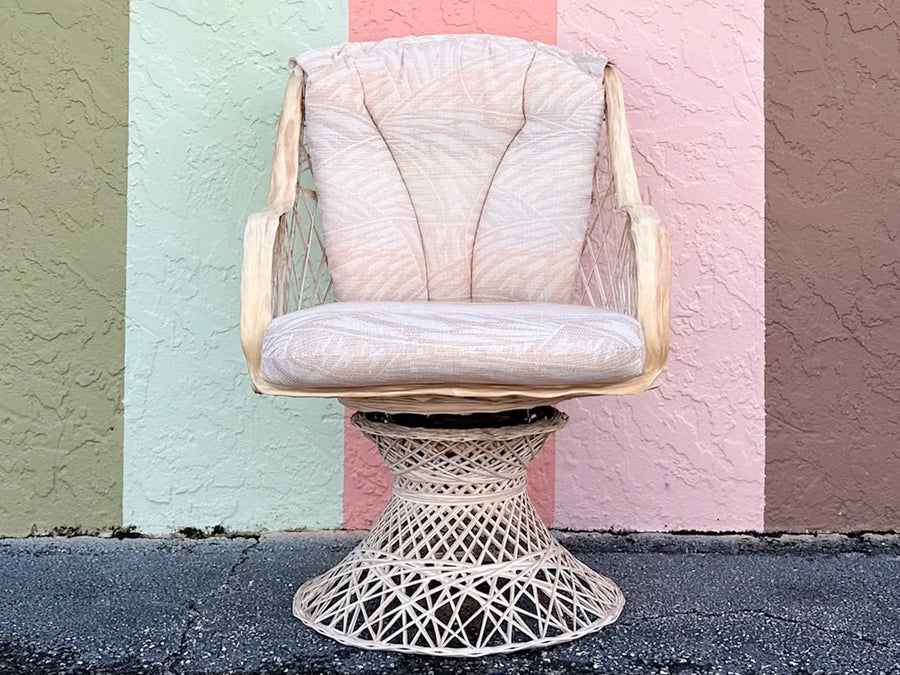 Marbled Pink Webspun Outdoor Dining Table