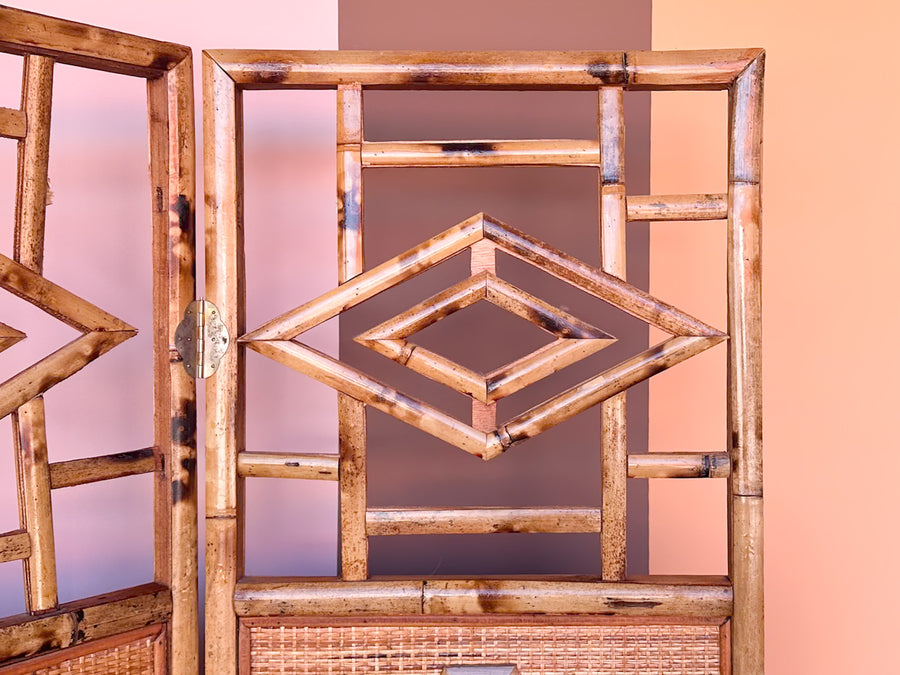 Tortoiseshell Rattan Flower Screen
