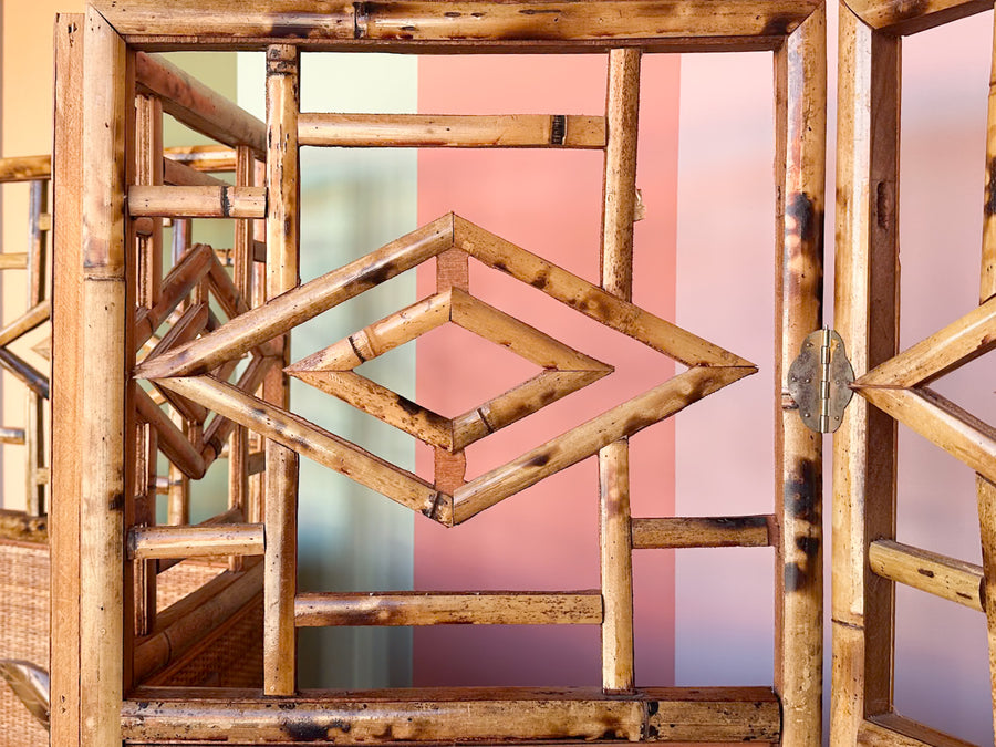 Tortoiseshell Rattan Flower Screen