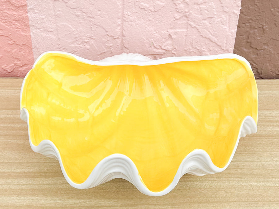 Happy Yellow Clam Shell