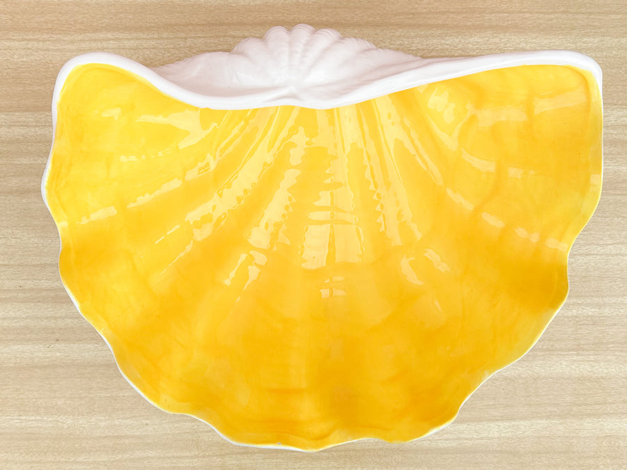 Happy Yellow Clam Shell