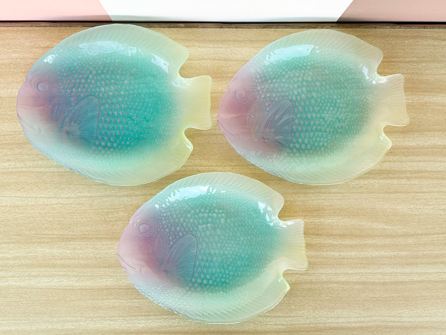 Set of Twelve Psychedelic French Fish Plates and Platter