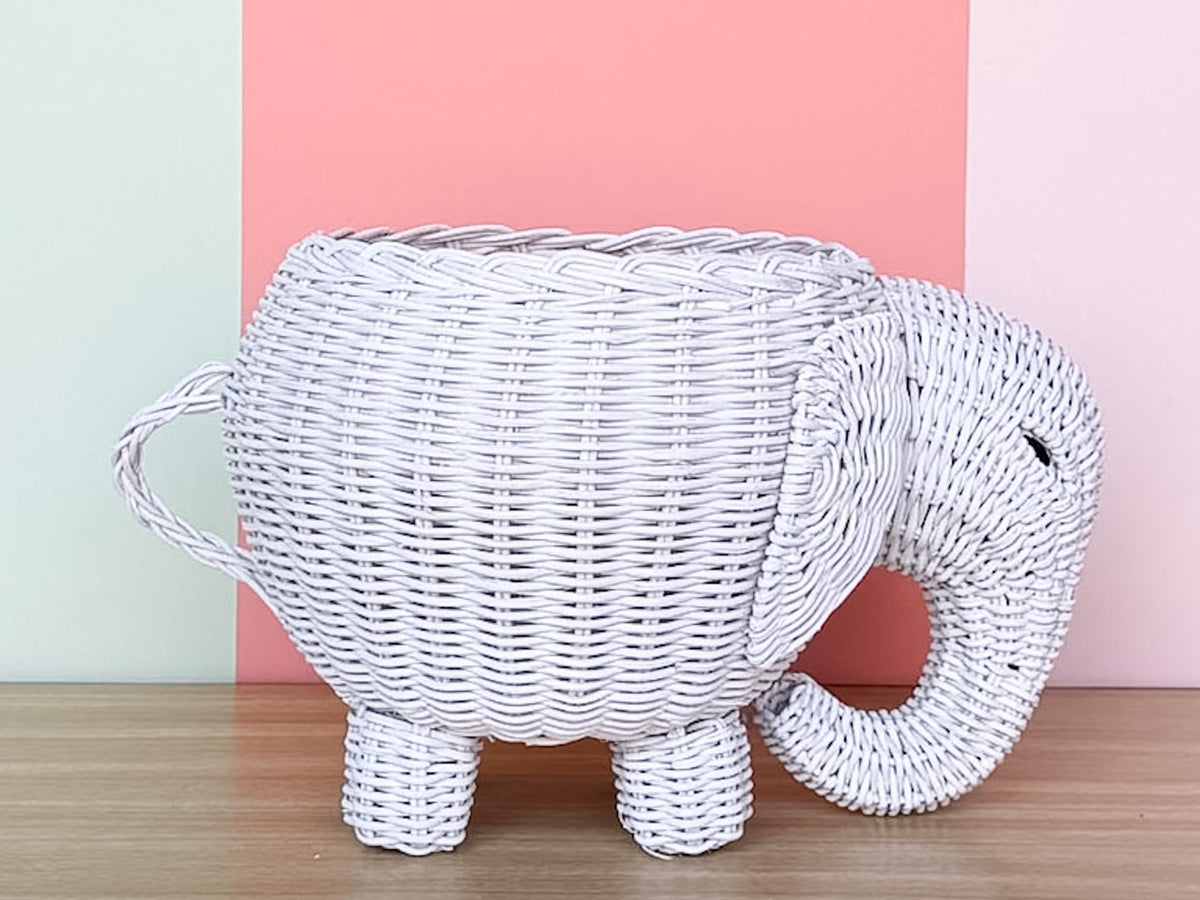 Wicker Elephant Cachepot