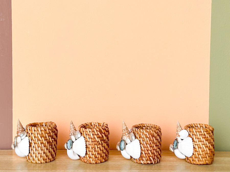 Set of Eight Shellegance Napkin Rings