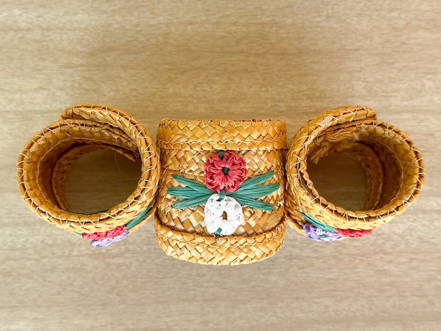 Set of Twelve Raffia Flower Napkin Rings