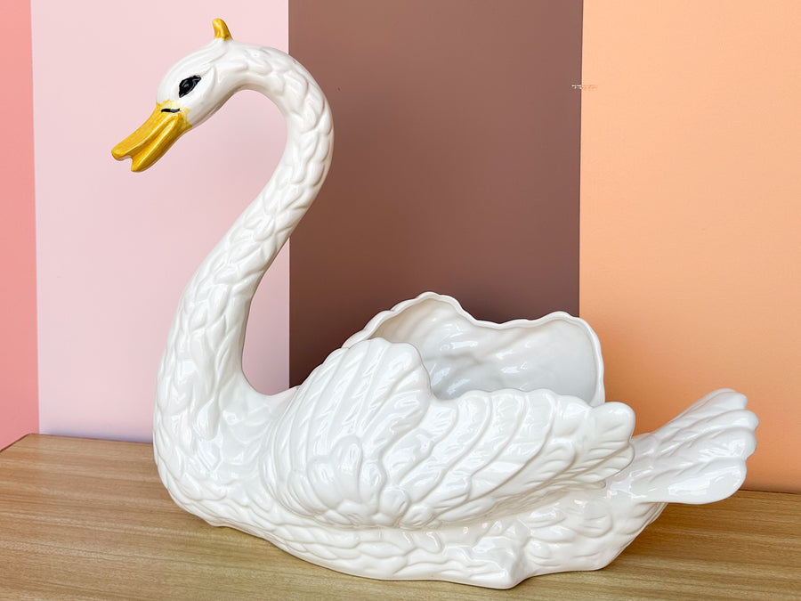 Sweet Swan Cachepot