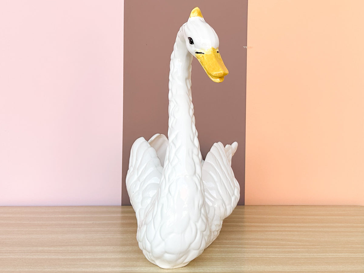 Sweet Swan Cachepot
